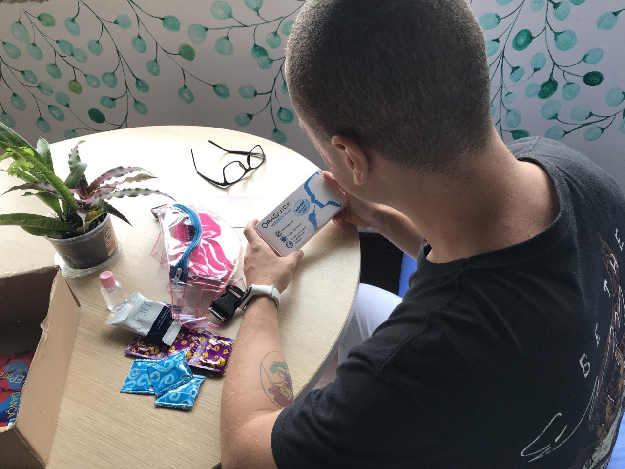 A PrEP1519 participant receives a home-based HIV prevention kit during COVID-19 lockdown.